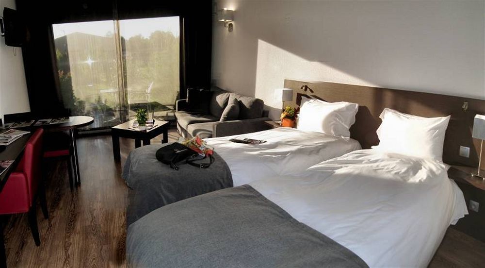 Hotel Eden Park Pau Est, Avec Piscine 외부 사진