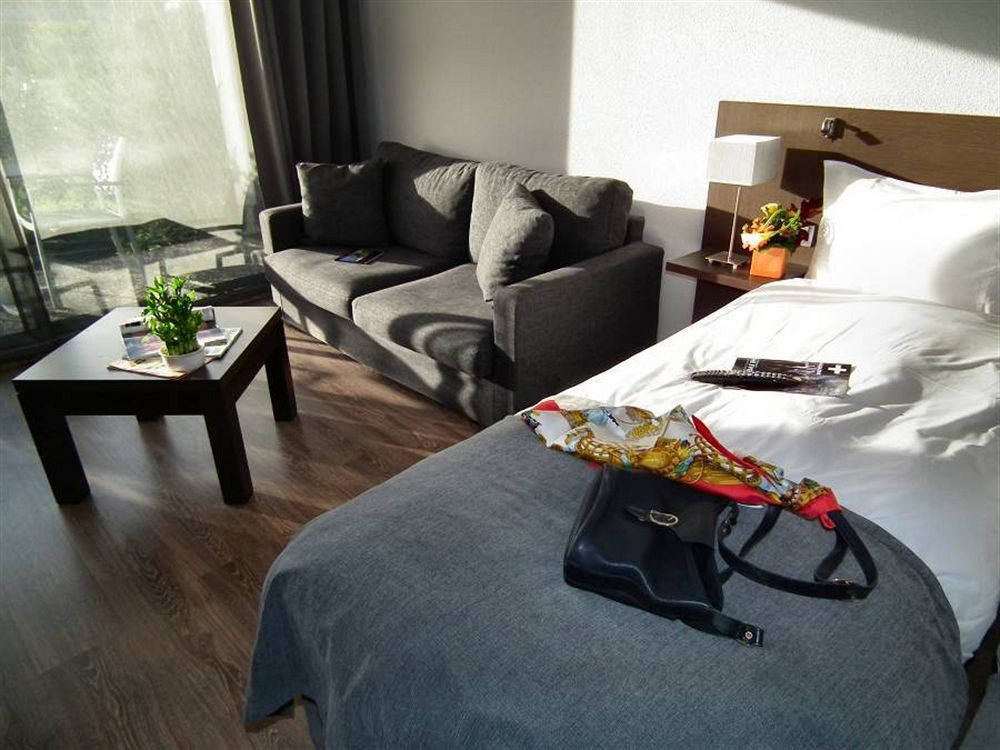 Hotel Eden Park Pau Est, Avec Piscine 외부 사진